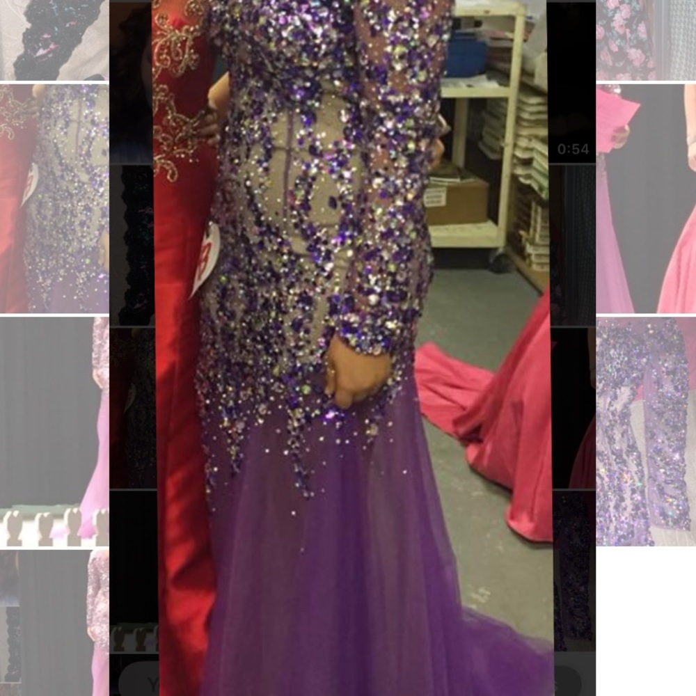 Prom/ Pageant dress - Picture 2 of 4